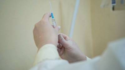 В Центе Гамалеи рассчитывают за год вакцинировать 80% россиян от COVID