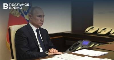 Путин внес в Госдуму пакет поправок в развитие Конституции РФ