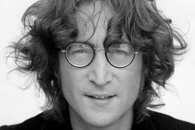 Убийца Джона Леннона спустя 40 лет извинился за свой поступок и назвал его причину