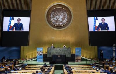 Макрон на Генассамблее ООН призвал Россию пролить свет на случившееся с Навальным