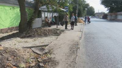 В районе Воронежа 4,5 месяца не могут обустроить тротуар
