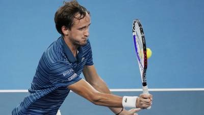 Даниил Медведев зачехлил ракетку на турнире в Германии