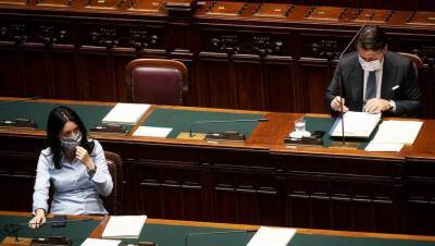 Каждый третий — на выход: Италия сэкономит на депутатах