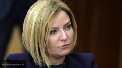 Глава Минкультуры РФ самоизолировалась на 14 дней из-за COVID-19 у ее отца