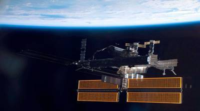 МКС изменит орбиту, чтобы уклониться от неопознанного космического объекта