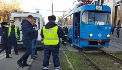 Трамвай насмерть сбил человека на востоке Москвы