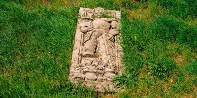 «Живые» гробы в Нидерландах превращают тлен в источник нового бытия