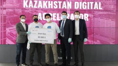 Десять казахстанских стартапов получили по 50 тыс. долларов инвестиций