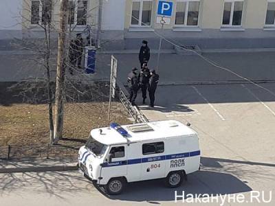 ФСБ проверяет уральского полицейского: он мог организовать бизнес по перевозке грузов
