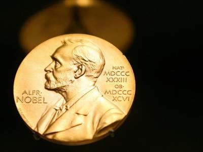 В Швеции впервые с 1944 года отменили традиционную церемонию вручения Нобелевской премии