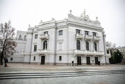 Екатеринбургский театр оперы и балета заказывает проект реконструкции с сауной и бассейном