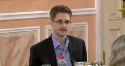 "Я на это не соглашался": Сноуден не будет передавать США выручку от продажи книги
