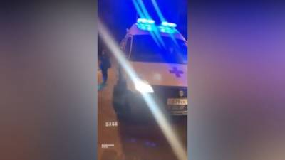 Фургон опрокинул спешившую в больницу скорую помощь в Челябинске