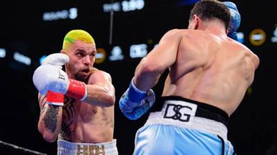 Украинский боксер Редкач договорился о бое с чемпионом мира в 4 категориях