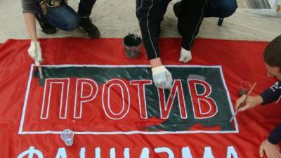 В Петербурге школы обязали сообщать в полицию об учениках-антифашистах