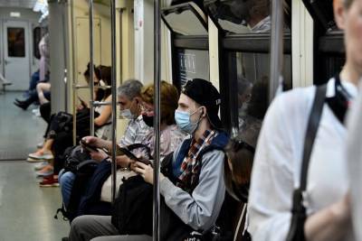 Защитная маска снижает риск заражения респираторными инфекциями в 1,8 раза