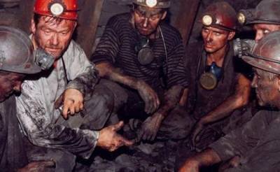 Криворожские шахтеры под землей 21-е сутки: администрация отказалась идти им на уступки