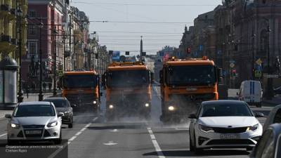 Дорожные службы Петербурга проведут тренировку по зимней уборке города