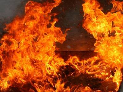 В Киеве на Софиевской Борщаговке произошел мощный пожар в жилом доме