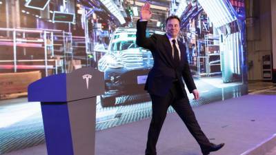 Илона Маск - Стоимость Tesla рухнула на 50 миллиардов после обещаний Маска дешевой модели - vesti.ru