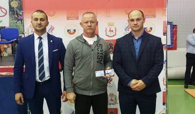Тюменских борцов-ветеранов отметили высокими спортивными званиями