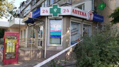 В Одессе в аптеке неизвестный зарезал 21-летнюю девушку-фармацевта