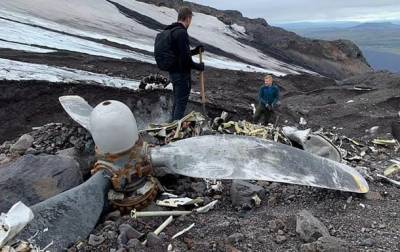Разбившийся о ледник самолет оттаял через 76 лет