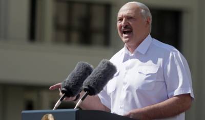 Лукашенко становится диктатором, которого признает только Путин - Гончаренко