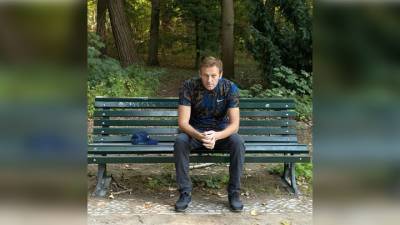 Думал, меня никогда не выпишут: Навальный рассказал о своем состоянии