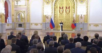 Путин заявил, что ситуация с безработицей в РФ остается напряженной