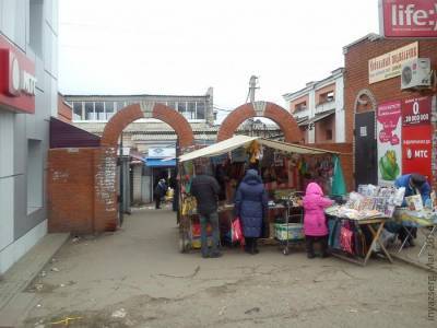 Проверка на рынке Лисичанска выявила нарушения закона
