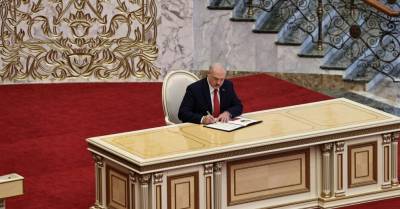 Латвия отказывается признавать Лукашенко президентом Беларуси после тайной инаугурации