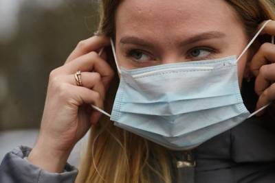 Роспотребнадзор оценил эффективность ношения маски в борьбе с респираторными инфекциями