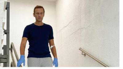 В ФБК заявили о намерении Навального временно остаться в Германии