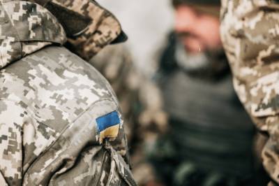 На Донбассе двое военных подорвались на неизвестном взрывном устройстве - vkcyprus.com - населенный пункт Пески - Донбасс