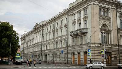 Путин: реконструкция петербургской консерватории "превратится в беду"
