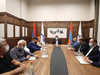 В партии экс-директора СНБ Армении Артура Ванецяна обсудили предстоящий митинг