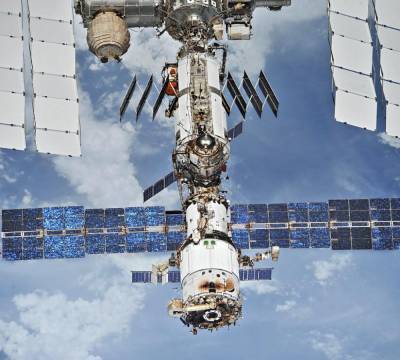 Новый российский экипаж МКС проведет на орбите 55 научных экспериментов