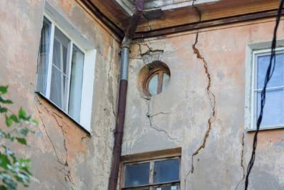 В Волгограде снесут два аварийных дома на улице Мукачевской