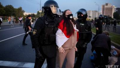 В Беларуси проходят протесты из-за инаугурации Лукашенко. Против демонстрантов применили водомёты