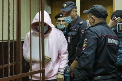 Суд арестовал устроившего ДТП в центре Москвы рэпера