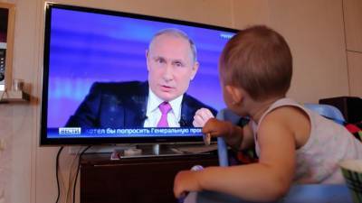 Путин пообещал продлить «коронавирусные» выплаты семьям