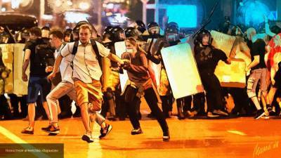 Силовики использовали водометы для разгона протестующих в Минске