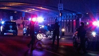 В американском Луисвилле во время протестов ранены двое полицейских