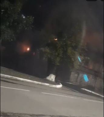 Сегодня ночью в Кургане в старинном заброшенном особняке произошел пожар