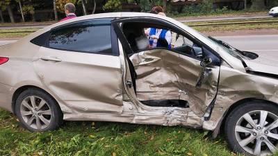 В Уфе в массовой аварии пострадали два водителя