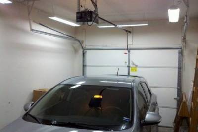 Как осветить гараж почти даром без электричества