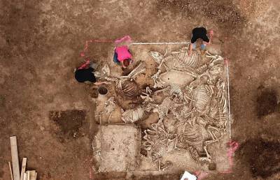 В Германии обнаружили загадочную гробницу возрастом полторы тысячи лет