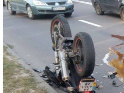 Под Киевом произошло страшное «лобовое» ДТП с мотоциклом