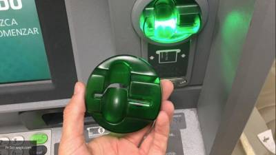 Новый банкомат от Сбербанка идентифицирует человека с помощью биометрии